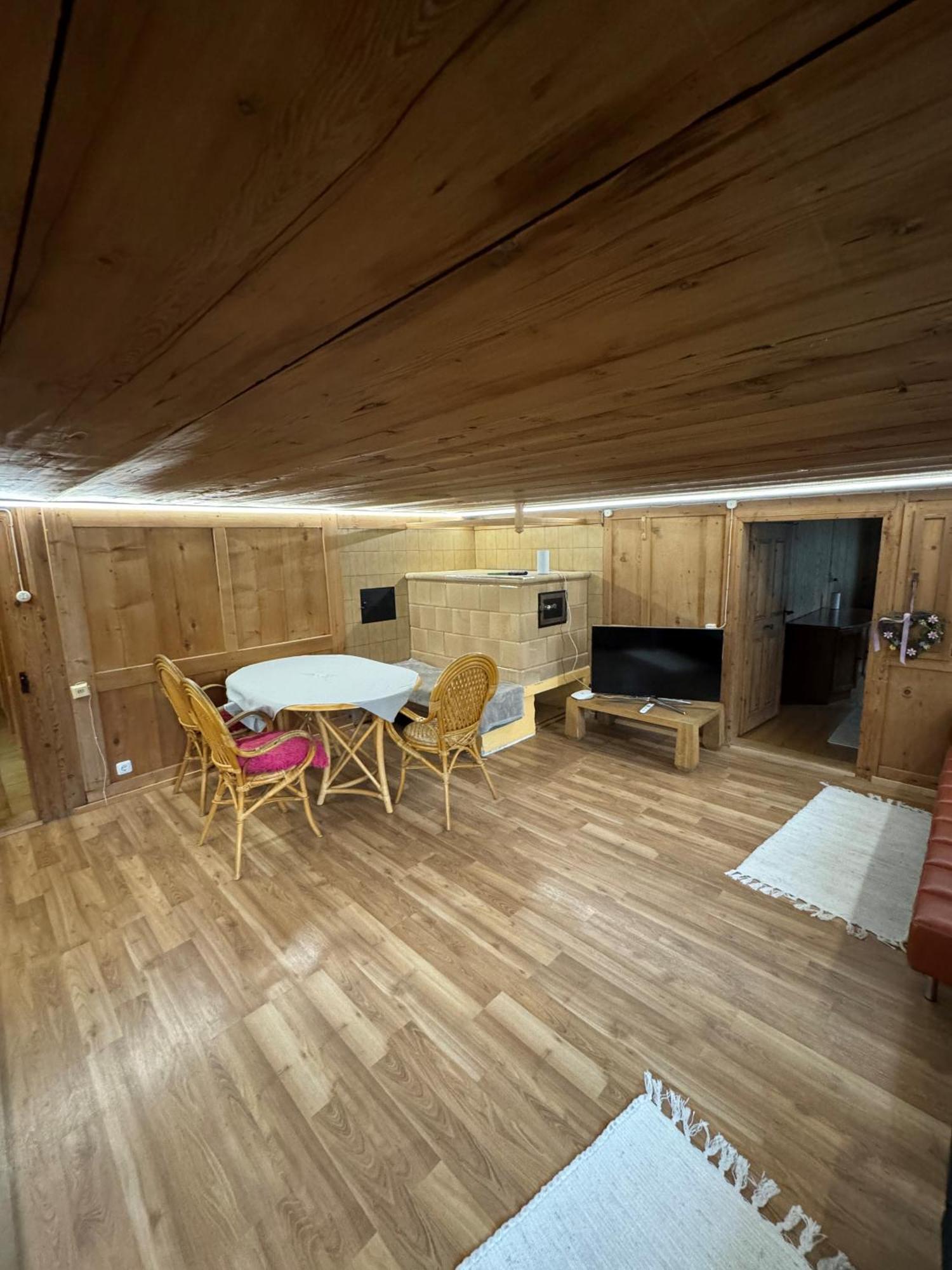 Freundliche 2-Zimmer-Erdgeschosswohnung Mit Garten In Seeberg Sonntag Exterior photo